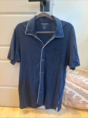 Todd Snyder Navy Short-Sleeve Button Down with White Piping